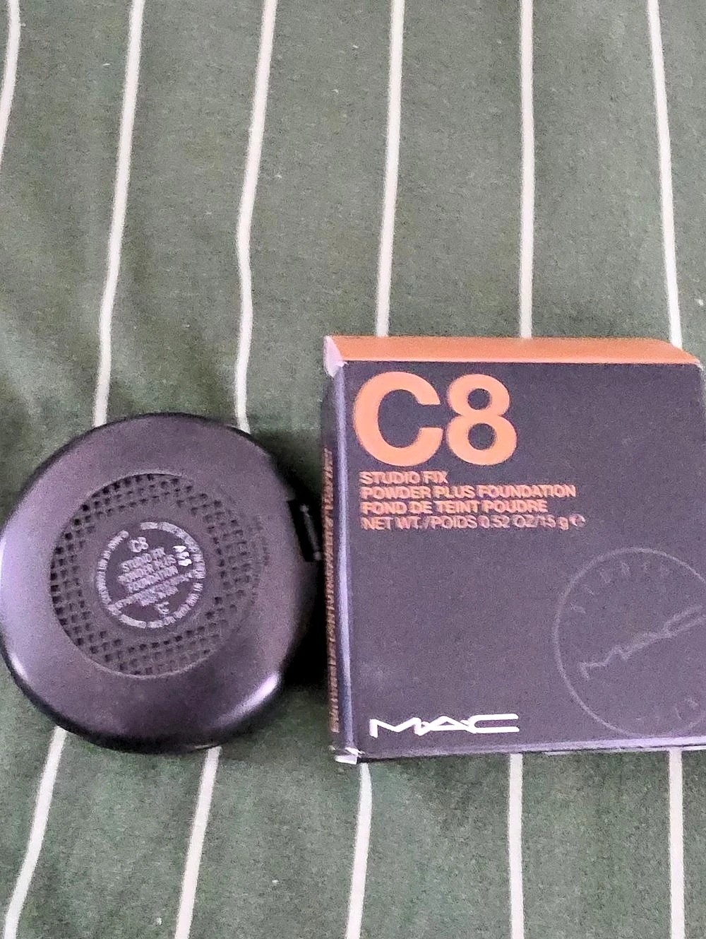 MAC Studio Fix Powder Plus Foundation C8 - Picture 3 of 5